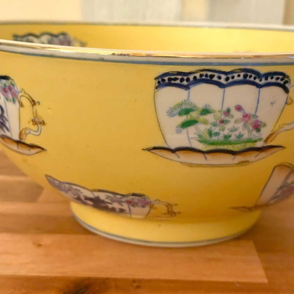 Vintage Chinese Pale Yellow Hand Painted Teacup Bowl, 10” - Picture 8 of 10